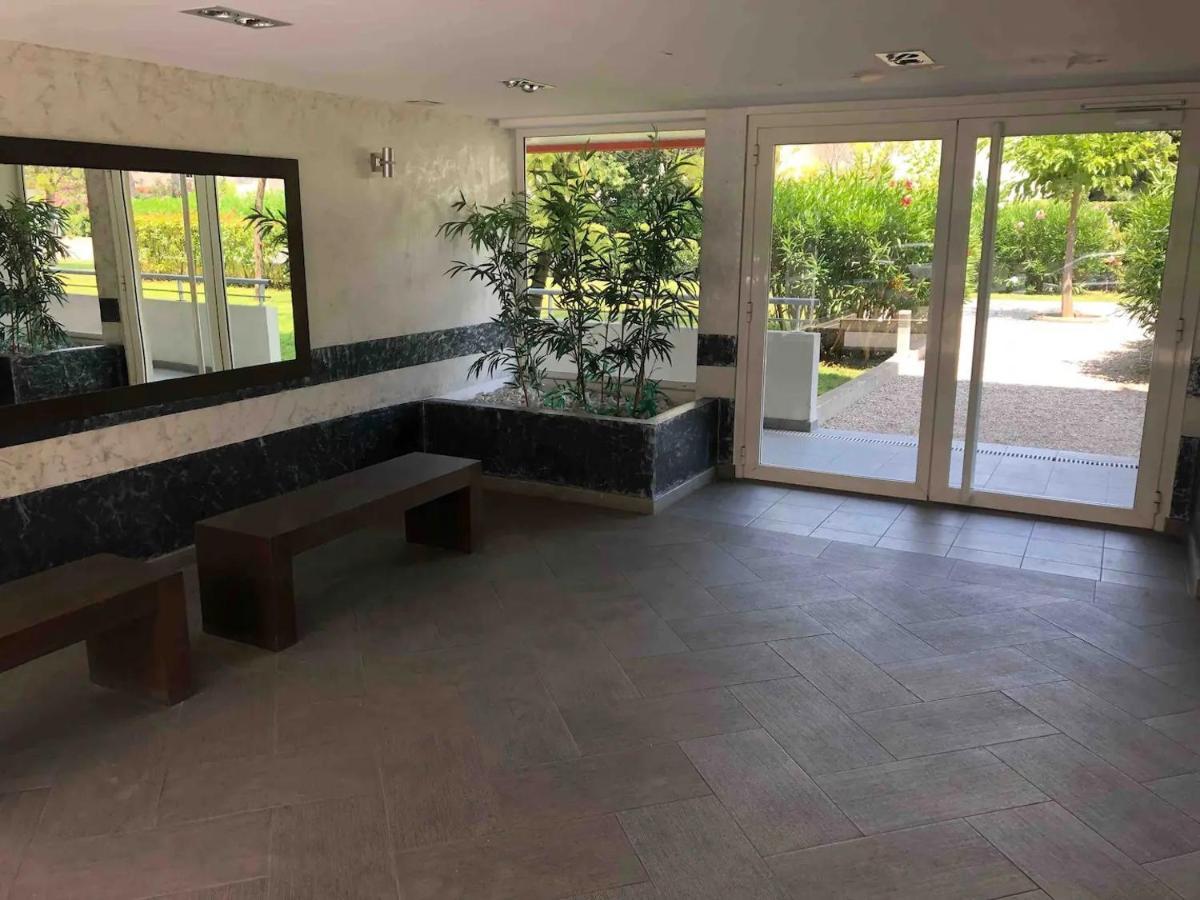 Cote D'Azur Joli Studio 50M Plage, Climatisation , Parking. فينوف لوبيه المظهر الخارجي الصورة